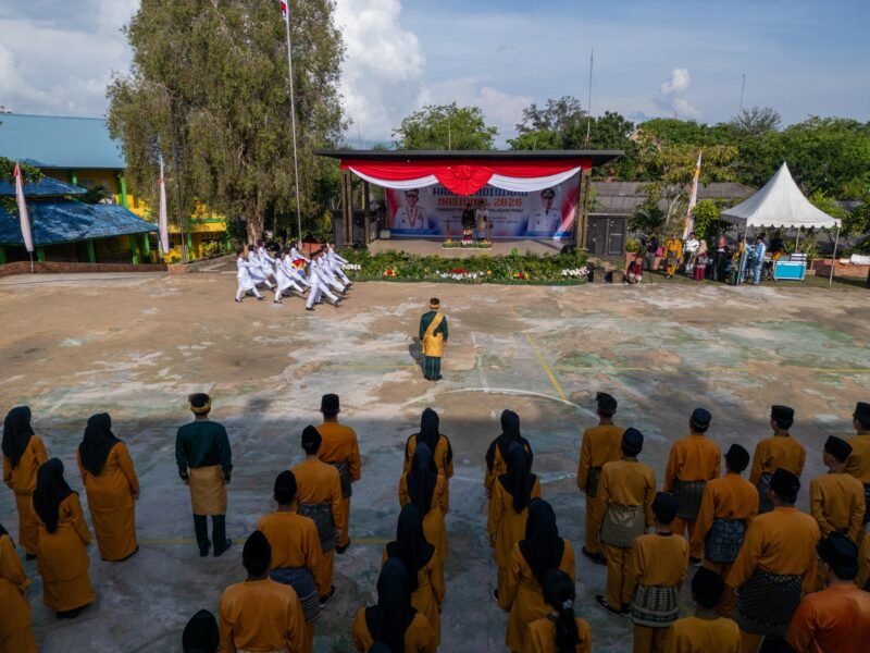 Upacara Hardiknas 2026 di SMK Negeri 1 Tanjungpinang, Senin (4/5/2026). Foto: Diskominfo Kepri