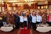 Amsakar Achmad-Li Claudia Chandra, menyosialisasikan program tersebut dalam kegiatan Sosialisasi Program Prioritas Beasiswa di Crown Vista Hotel Batam, Senin (18/5/2026). Foto: Humas Diskominfo Batam