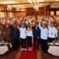 Amsakar Achmad-Li Claudia Chandra, menyosialisasikan program tersebut dalam kegiatan Sosialisasi Program Prioritas Beasiswa di Crown Vista Hotel Batam, Senin (18/5/2026). Foto: Humas Diskominfo Batam