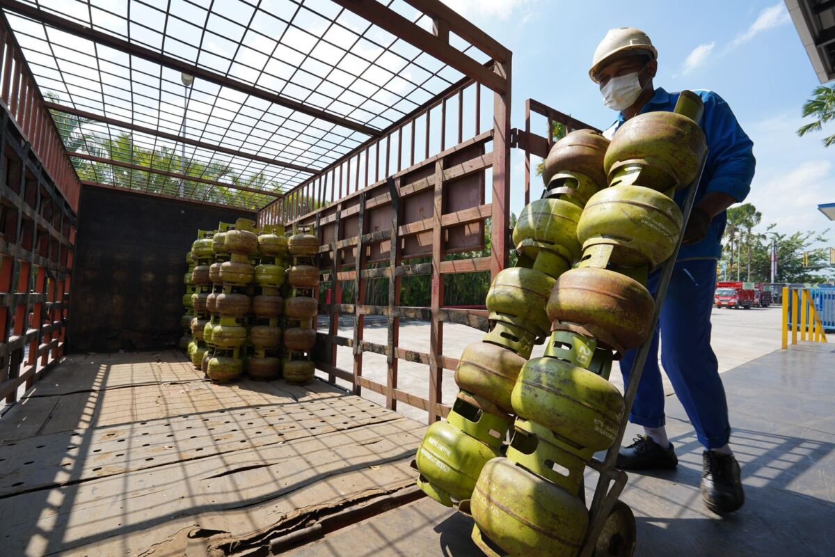 Pertamina Patra Niaga Regional Sumatera Bagian Utara (Sumbagut) menambah penyaluran 1.265.600 tabung LPG 3 Kg. Foto: Istimewa
