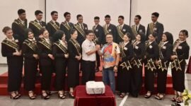 Kadisminfo Batam Rudi Panjaitan jadi narasumber Karantina atau Training Centre Pemilihan Duta Wisata Encik dan Puan Kota Batam 2026 di Ayola Signature Ocarina Batam, Rabu (6/5/2026). Foto: Humas Diskominfo Batam