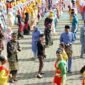Sebanyak 5.120 pelajar SD dan SMP se-Kota Batam memadati Dataran Engku Putri, Batamcentre, Senin (11/5/2026), untuk menampilkan tari massal Zapin Ngenang. Foto: Humas Diskominfo Batam