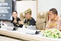Wali Kota dan Wakil Wali Kota Batam, Amsakar Achmad dan Li Claudia Chandra, menerima kunjungan Gubernur NTT, Emanuel Melkiades Laka Lena, di Kantor Wali Kota Batam, Senin (11/5/2026). Foto: Humas Diskominfo Batam
