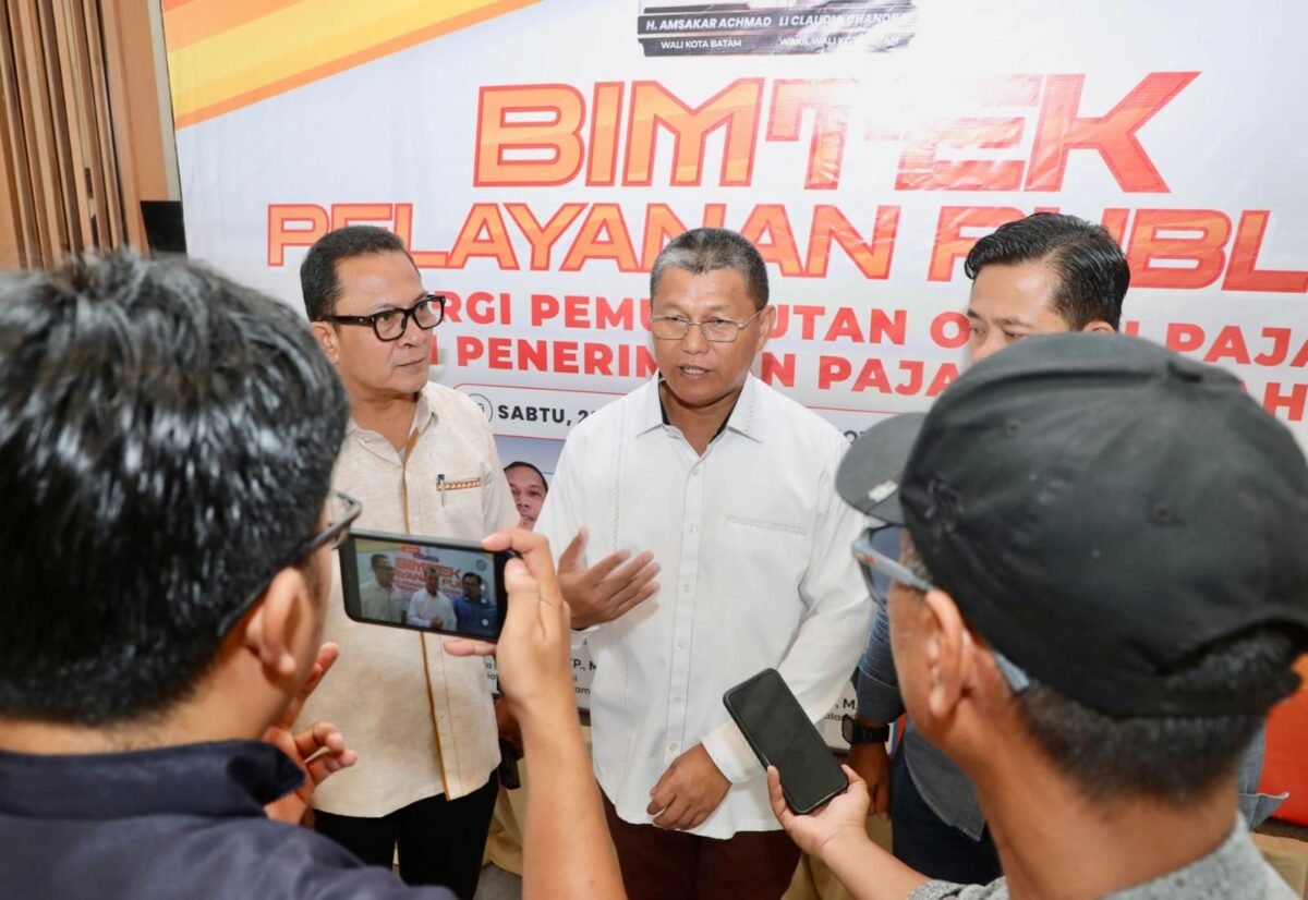 Kegiatan Bimbingan Teknis (Bimtek) Pelayanan Publik bertema “Sinergi Pemungutan Opsen Pajak dan Penerimaan Pajak Daerah” di Harris Hotel Batam Center, Sabtu (23/5/2026). Foto: Humas Diskominfo