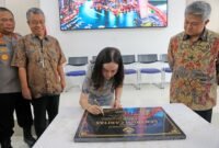 Plh Wali Kota Batam Li Claudia saat meresmikan Balai Latihan Kerja dan Pusat Informasi Pekerja Migran milik Caritas Indonesia di Batam, Jumat (29/5/2026). Foto: Humas Diskominfo Batam