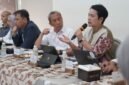 Direktur Jenderal Teknologi Pemerintah Digital Kementerian Komunikasi dan Digital, Mira Tayyiba dalam Diskusi Redaksi bersama media nasional di Jakarta, Senin (18/5/2026) mengatakan dengan sistem digital, proses penyaluran bansos akan lebih transparan, cepat, dan adil karena semuanya berbasis data dan sistem. Foto: KPM Kemkomdigi