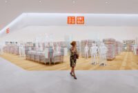 UNIQLO buka toko kedua di Batam pada 27 Mei 2026. Gerai baru ini berada di lantai 2 K-Square Mall Batam. Foto: Istimewa