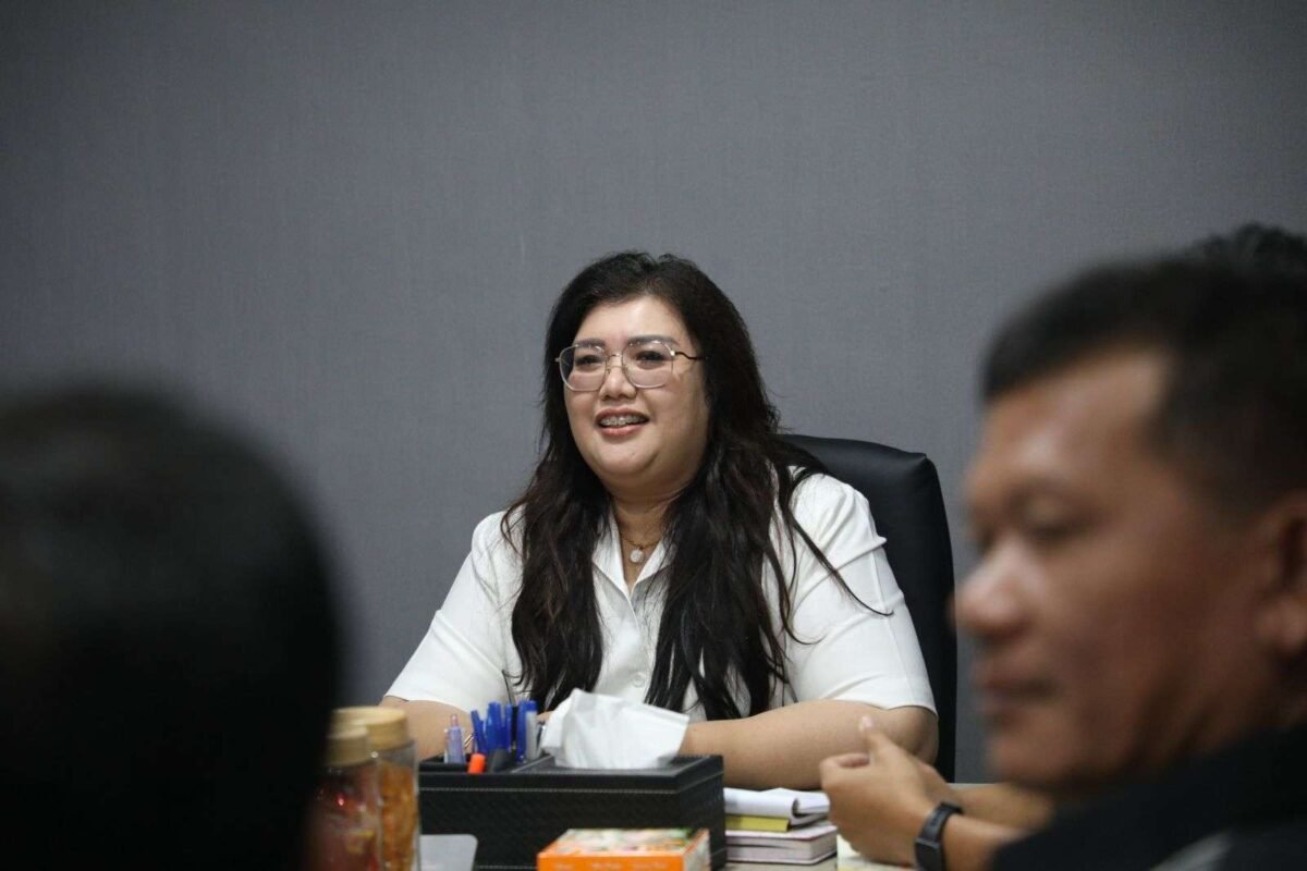 Anggota/Deputi Bidang Pelayanan Umum BP Batam, Ariastuty Sirait. Foto: Humas BP Batam