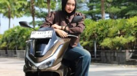 Honda PCX160 hadir sebagai big skutik premium dengan desain elegan.. Foto: Istimewa