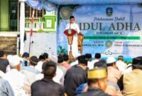 Gubernur Kepri Ansar Ahmad menjadi khatib Salat Iduladha 1447 Hijriah tingkat Provinsi Kepulauan Riau sekaligus bertindak sebagai khatib, di Lapangan Masjid Al Fudhola, Bengkong Permai, Kota Batam, Rabu (27/5/2026). Foto: Diskominfo Kepri 