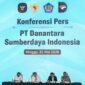 Menko Perekonomian Airlangga Hartarto (kiri) bersama Menkeu Purbaya Yudhi Sadewa (tengah) dan Chief Operating Officer (COO) Danantara sekaligus Kepala BP BUMN Dony Oskaria (kanan) menyampaikan Konferensi Pers Persiapan Operasional PT Danantara Sumberdaya Indonesia di Wisma Danantara, Jakarta, Minggu (31/5/2026). Pemerintah mulai memberlakukan ekspor tiga komoditas strategis batu bara, kelapa sawit, dan ferro alloy dalam satu pintu melalui PT Danantara Sumberdaya Indonesia (DSI) mulai Senin, 1 Juni 2026 untuk memperkuat pengawasan dan tata kelola ekspor nasional. Foto: ANTARA FOTO/Sulthony Hasanuddin/wsj