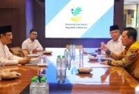 Gubernur Kepulauan Riau, Ansar Ahmad didampingi Kadinsos Mahadi Rahman, berdialog dengan Menteri Sosial RI, Saifullah Yusuf pada Rabu (29/4/2026) Foto: Banhub Kepri