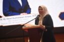 Ketua TP PKK Provinsi Kepulauan Riau sekaligus Ketua Yayasan Kanker Indonesia (YKI) Provinsi Kepulauan Riau, Dewi Kumalasari Ansar saat memberikan sambutan pada mengukuhkan Pengurus Yayasan Kanker Indonesia Kota Batam periode 2026-2031 di Wyndham Panbil, Sabtu (16/5/2026). (Dilan)