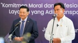 Menteri Koordinator Bidang Hukum, HAM, Imigrasi, dan Pemasyarakatan Yusril Ihza Mahendra (kanan) memberikan keterangan kepada media, di Jakarta, Senin (8/6/2026). ANTARA/HO-Kemenko Kumham Imipas RI
