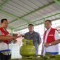 Komisaris Utama Pertamina Patra Niaga Sabar Yudo Suroso bersama Direktur Kelembagaan dan Kepatuhan Kadek Ambara Jaya turun langsung meninjau infrastruktur energi di Sumbar. Foto: Istimewa