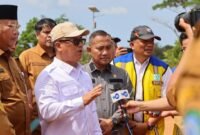 Wakil Gubernur Kepri, Nyanyang Haris Pratamura memberikan keterangan pers terkait Sekolah Rakyat, Selasa (23/6/2026). Foto: Diskominfo Kepri