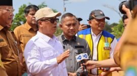 Wakil Gubernur Kepri, Nyanyang Haris Pratamura memberikan keterangan pers terkait Sekolah Rakyat, Selasa (23/6/2026). Foto: Diskominfo Kepri