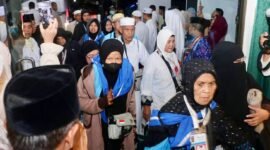 Sejumlah jemaah haji Kloter 1 Debarkasi Batam tiba di Asrama Haji Batam, Senin (1/6/2026). Foti: Humas Diskominfo Batam