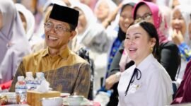 Wali Kota Batam, Amsakar Achmad, bersama Wakil Wali Kota Batam, Li Claudia Chandra. Dok: Humas Diskominfo Batam