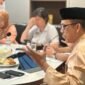 epala Bapenda Batam, Raja Azmansyah, memimpin rapat persiapan Apresiasi Wajib Pajak Taat Pajak Tahun 2026 di Ruang Rapat Bapenda Kota Batam, Jumat (12/6/2026). Foto: Humas Diskominfo Batam
