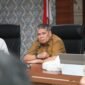 Plt Inspektur Daerah Kota Batam, Yusfa Hendri, memimpin Entry Meeting Asistensi Peningkatan EPK di Kantor Wali Kota Batam, Senin (15/6/2026). Foto: Humas Diskominfo Batam