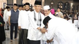 Peringati Tahun Baru Islam 1 Muharram 1448 Hijriah di Masjid Agung Raja Hamidah, Batamcentre, Senin (15/6/2026) malam, berlangsung khidmat tersebut dihadiri ribuan jemaah. Foto: Humas Diskominfo Batam