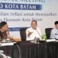 Wali Kota Batam, Amsakar Achmad, menyampaikan arahan saat menghadiri HLM TPID Kota Batam Tahun 2026 di Ruang Raja Haji Fisabilillah, Kantor Perwakilan Bank Indonesia Kepri, Jumat (19/6/2026). Foto: Humas Diskominfo Batam