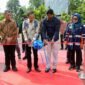 Wali Kota Batam, Amsakar Achmad, didampingi Sekda Batam, Firmansyah, bersama perwakilan manajemen PT Wasco Engineering Indonesia meresmikan fasilitas olahraga di Dataran Engku Putri, Batamcentre, Kamis (25/6/2026). Foto: Humas Diskominfo Batam