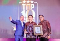 PT BPR Dana Nusantara (Bank Danus) kembali menorehkan prestasi nasional. Bank Danus meraih penghargaan BPR Berpredikat Bintang 5, penghargaan tertinggi di ajang The Finance Top 100 BPR 2026, Jumat (19/6/2026). Foto: Istimewa