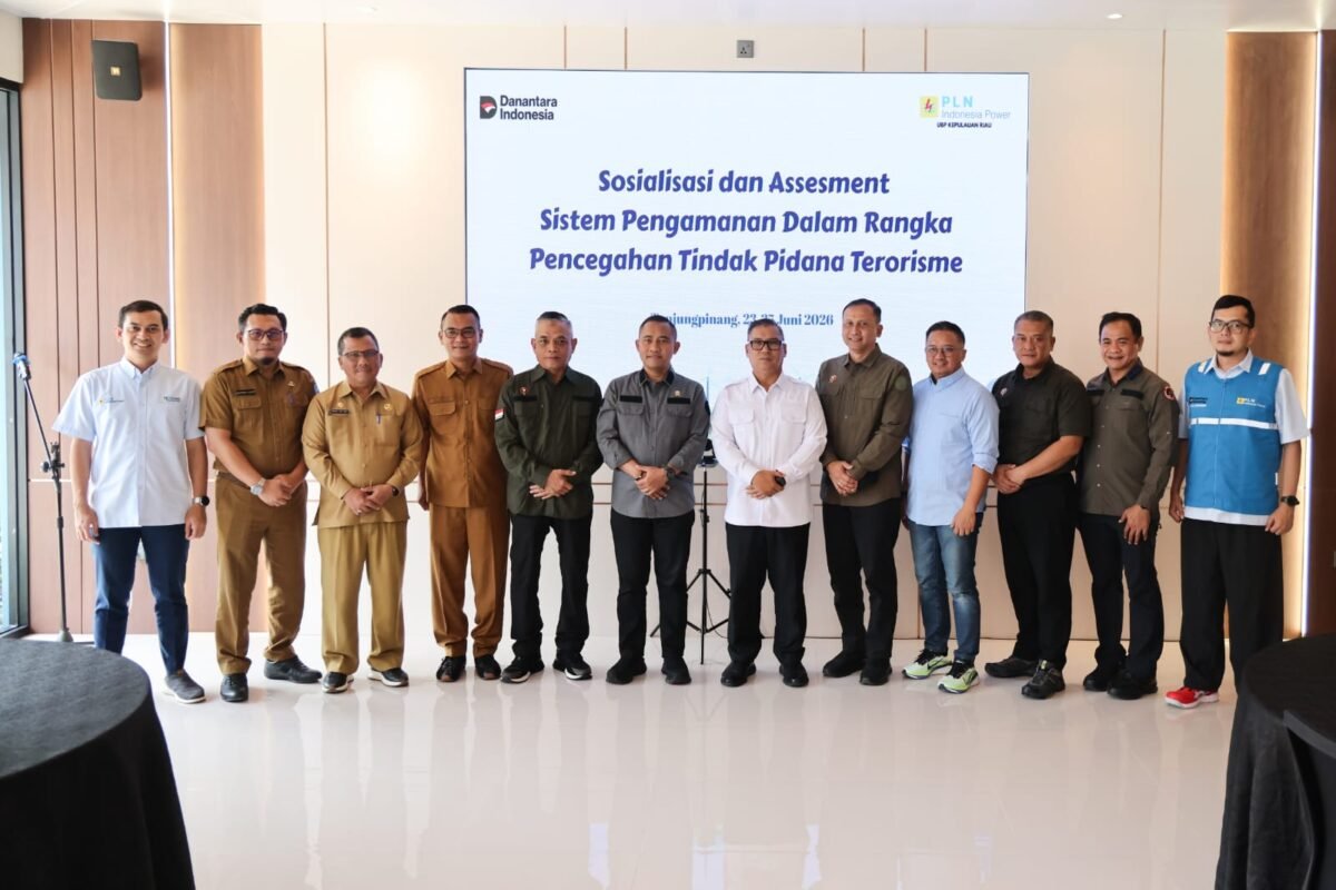 Kepala BNPT RI, Komjen Pol Eddy Hartono dalam kegiatan sosialisasi dan assesment sistem pengamanan dalam rangka pencegahan tindak pidana terorisme di PT PLN Indonesia Power Tanjungpinang, Selasa (23/6/2026). Foto: Diskominfo Kepri