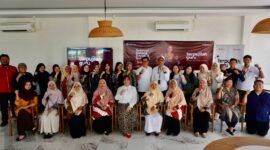 Telkomsel melatih 40 guru dari berbagai sekolah di Batam dalam kegiatan yang berlangsung di Segara Seafood, Sabtu (14/6/2026). Foto: Istimewa