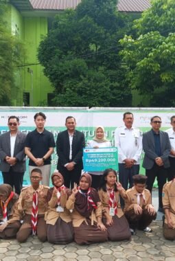 BIB Salurkan Bantuan Rp49,2 Juta untuk SLB Negeri Batam