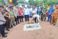 Peletakan batu pertama SMKN 13 Kota Batam di Tanjung Buntung, Kecamatana Bengkong, Senin (13/7/2026). Foto: Istimewa