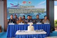 Komandan Kodaeral IV, Laksda TNI Berkat Widjanarko, mengungkapkan keberhasilan itu dalam konferensi pers di Mako Lanal Tanjung Balai Karimun, Selasa (21/7/2026). Foto: istimewa