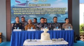 Komandan Kodaeral IV, Laksda TNI Berkat Widjanarko, mengungkapkan keberhasilan itu dalam konferensi pers di Mako Lanal Tanjung Balai Karimun, Selasa (21/7/2026). Foto: istimewa