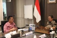 Gubernur Kepulauan Riau Ansar Ahmad beraudiensi bersama Menteri KKP Sakti Wahyu Trenggono di Gedung Menara Bahari I, Jakara Pusat, Jumat (10/7/2026). Foto: Banhub Kepri