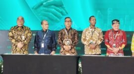 Wakil Gubernur Kepri, Nyanyang Haris Pratamura (tengah) menghadiri Konfrensi Nasional Kusta 2026 di Puri Agung Convention Hall, Hotel Grand Sahid Jaya, Jakarta Pusat, Jumat (10/7/2026). (Banhub Kepri)