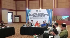 Sekretaris Daerah (Sekda) Provinsi Kepulauan Riau, Misni, memimpin rapat evaluasi pelaksanaan Gugus Tugas Pencegahan dan Penanganan TPPO di Aula Wan Seri Beni, Dompak, Tanjungpinang, Selasa (7/7/2026). Foto: Diskominfo Kepri