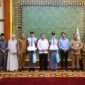 Pelepasan turut dihadiri orang tua calon Anggota Paskibraka Nasional, kepala sekolah, serta guru pendamping. Foto: Diskominfo Kepri