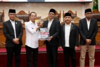 Pemerintah Kota Batam dan DPRD menyepakati Ranperda Pertanggungjawaban APBD 2025 menjadi Perda dalam rapat paripurna, Rabu (8/7/2026). Foto: Humas Diskominfo Batam
