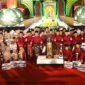Wali Kota Batam, Amsakar Achmad, bersama kafilah Batam usai penutupan MTQ XII Kepri di Tanjungpinang, Kamis (9/7/2026) malam.  Foto: Humas Diskominfo Batam