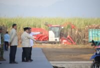 Presiden RI Prabowo Subianto saat menghadiri Panen Raya dalam Rangka TNI Mendukung Program Ketahanan Pangan Nasional di Kabupaten Malang, Jawa Timur, Jumat (17/7/2026). Foto: Istimewa