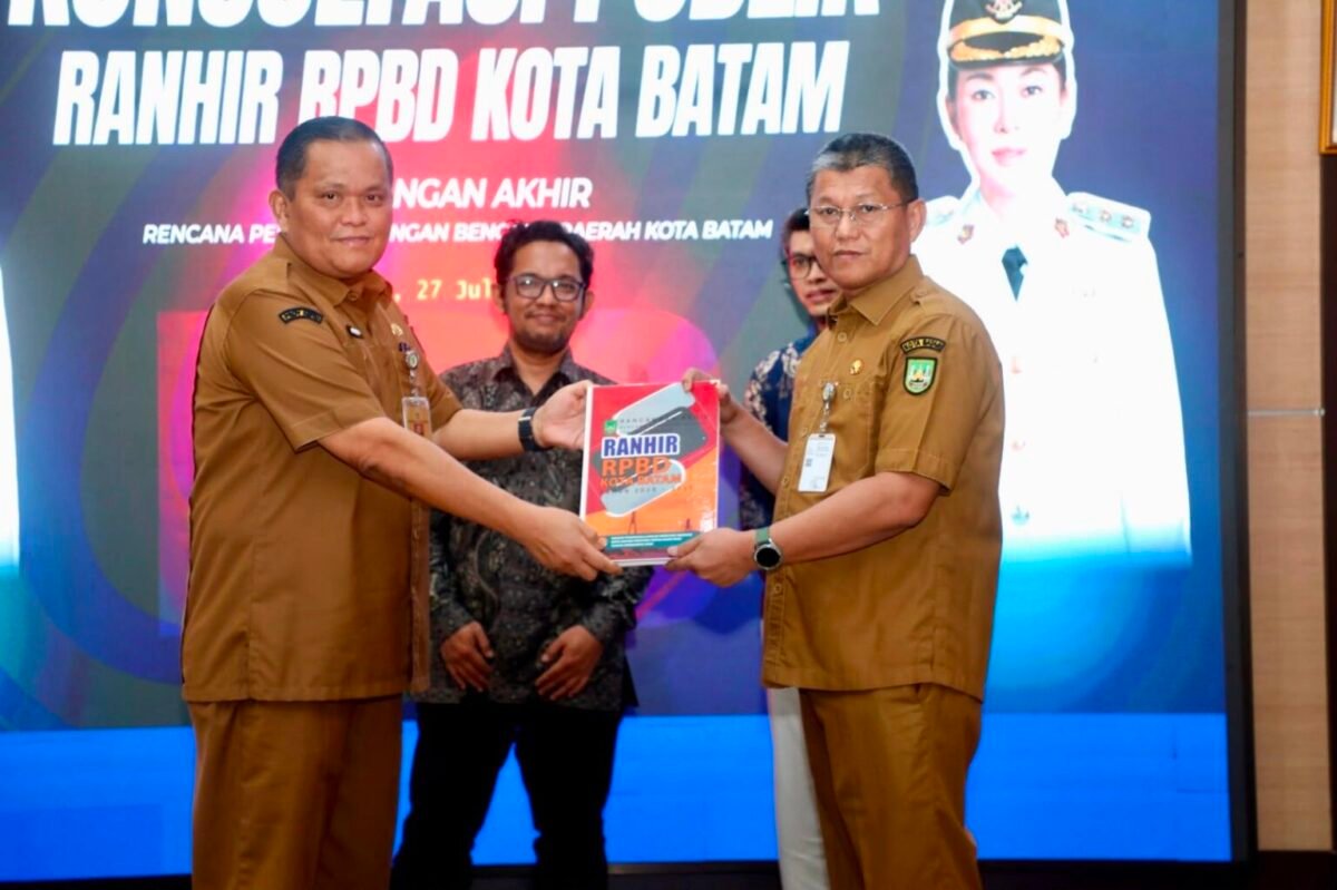 Konsultasi publik penyusunan dokumen tersebut di Kantor Wali Kota Batam, Senin (27/7/2026).Foto: Humas Diskominfo Batam