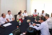 Sekda Batam, Firmansyah bersama BPS, BI, Bulog, dan OPD terkait rapat di VIP Room Ai Viola Cafe, Batam Centre, Rabu (29/7/2026). Foto: Humas Diskominfo Batam