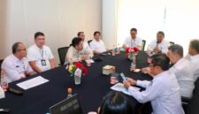 Sekda Batam, Firmansyah bersama BPS, BI, Bulog, dan OPD terkait rapat di VIP Room Ai Viola Cafe, Batam Centre, Rabu (29/7/2026). Foto: Humas Diskominfo Batam
