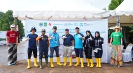 PT PLN Batam menanam 135 bibit mangrove di Hutan Lindung Sei Beduk sebagai bentuk dukungan terhadap pelestarian lingkungan. Foto: Istimewa