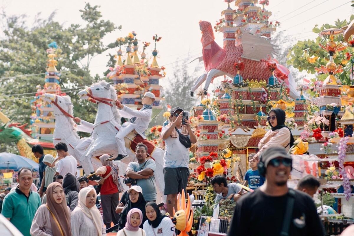 kunjungan wisatawan di salah ojek wisata di Indonesia. Foto: Kementerian Pariwisata RI