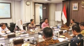 Gubernur Ansar Ahmad didampingi sejumlah Kepala daerah dan Kepala OPD di Kepulauan Riau beraudiensi bersama Menteri KKP Sakti Wahyu Trenggono di Gedung Menara Bahari I, Jakara Pusat, Jumat (10/7/2026). Foto: Banhub Kepri