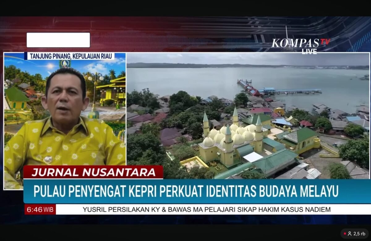 Gubernur Kepri Ansar Ahmad memaparkan sejarah panjang Pulau Penyengat sebagai pusat peradaban Melayu sekaligus salah satu tonggak penting lahirnya Bahasa Indonesia dalam program Jurnal Nusantara Kompas TV bertajuk “Pulau Penyengat Perkuat Identitas Budaya Melayu”, Sabtu (4/7/2026). Foto: Istimewa