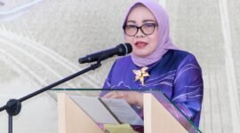 Ketua Dekranasda Kota Batam, Erlita Amsakar, membuka pelatihan desain fesyen di Gedung Dekranasda Kota Batam, Selasa (18/8/2026). Foto: HumasDiskominfo Batam